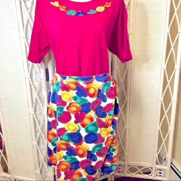 Vintage 1990s Tee Pink Embroidered Hats Evan Picone Short Sleeve size Large - Picture 8 of 15